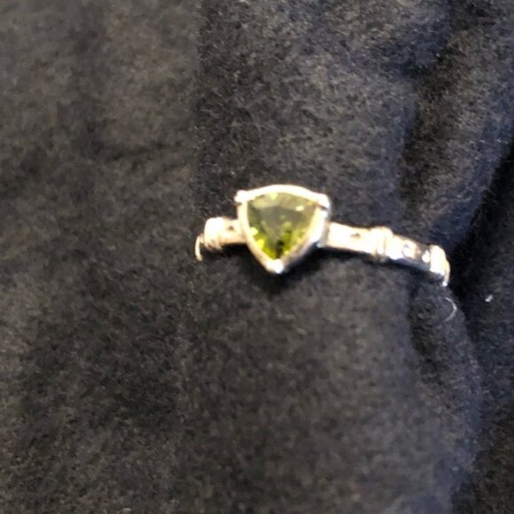 Belle Fleur Ring - Green - Triangle Ring (Size 7) - Picture 1 of 2